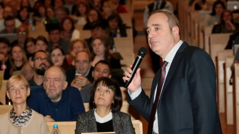 ГЕРБ предлагат проф. Анастас Герджиков за президент?