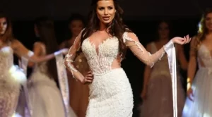 Мис България се пусна в цял ръст (СНИМКА)