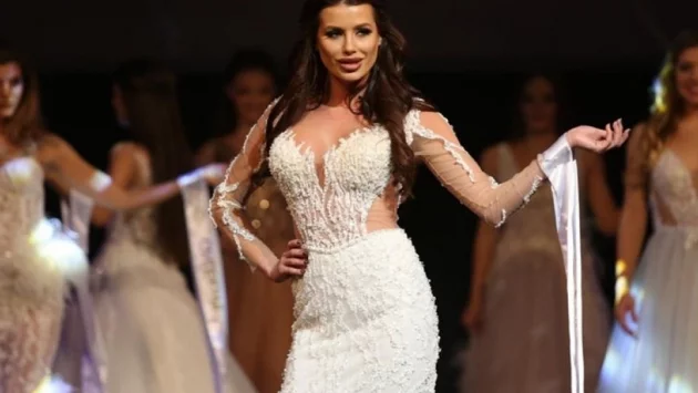 Мис България се пусна в цял ръст (СНИМКА)