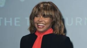 Фурията Тина Търнър става на 80 (видео)