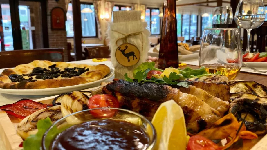 По празнично време в ресторант 