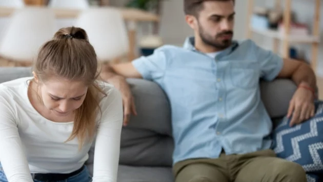 Как да продължите връзката с човек, който ви е изневерил