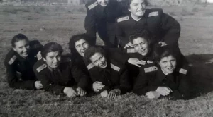 8-те „крилати” жени, променили българската авиация