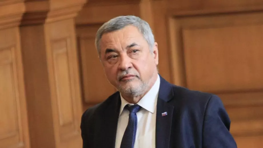 Вчерашният протест беше фиаското и финала за амбициите на президента да овладее изпълнителната власт