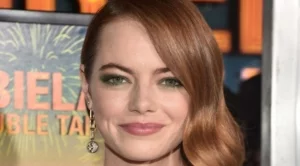 Ема Стоун се сгоди (снимка)