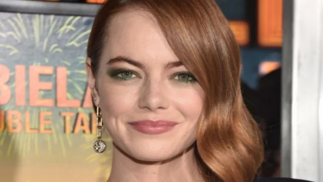 Ема Стоун се сгоди (снимка)