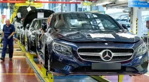 Mercedes се готви да съкрати 30 000 работници