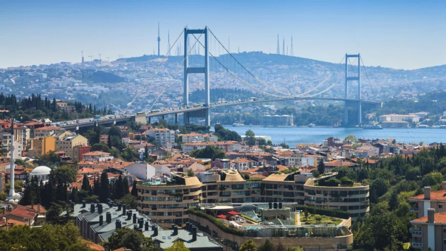 Удължават забраната за съкращения в Турция