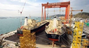 Защо ЕС разследва най-голямата сделка в корабния бизнес?