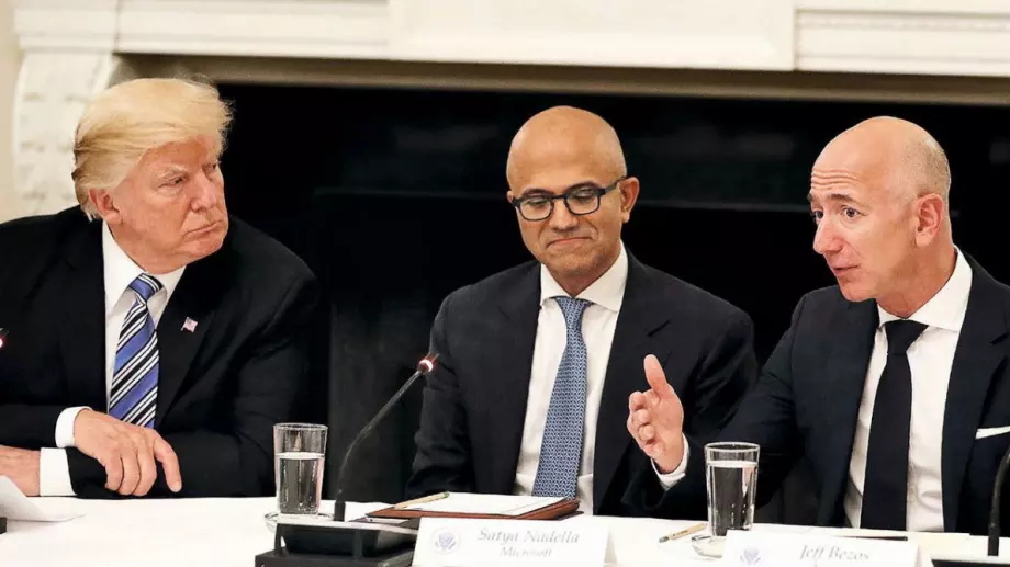 Коронавирусът донесе печалба на Безос и загуба на Тръмп