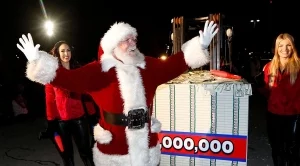 Дядо Коледа в американска фирма - бонус средно по 50 000 долара на човек