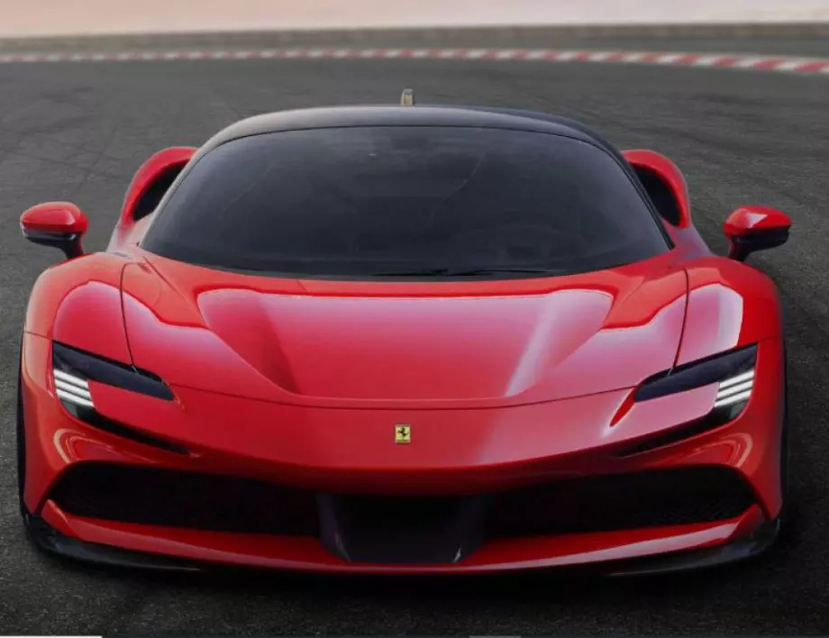 Ferrari не вижда проблем в забраната на стандартни двигатели в ЕС