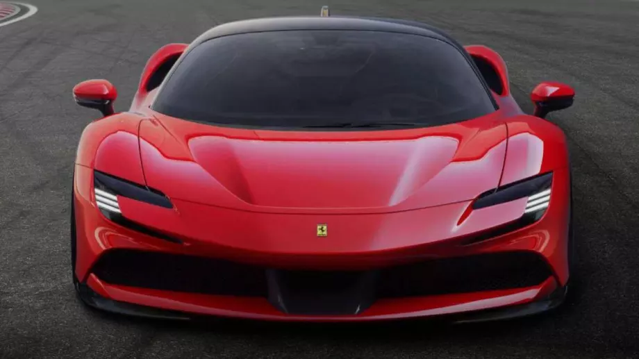 Ferrari изтегля над 23 000 автомобила заради повреда на спирачките