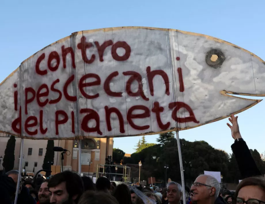 "Сардините" - ново протестно движение обедини хиляди срещу ксенофобията (ВИДЕО И СНИМКИ) 