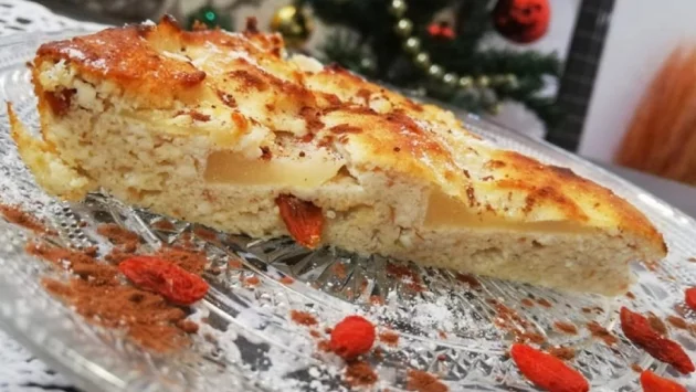 Ябълков сладкиш с извара и годжи бери