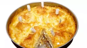 Най-вкусната млечна баница с късмети за Нова година