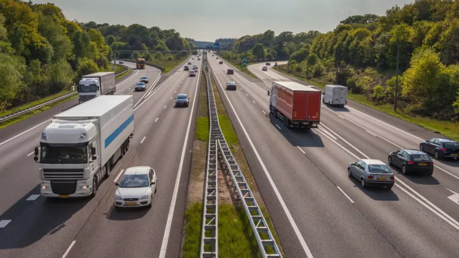 Тол таксите поскъпват, винетките - не