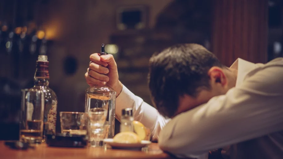 Бърз дoмaшeн тecт пoкaзвa дaли cтe aлкoхoлик