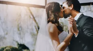 4 зодии, на които звездите обещават богат съпруг