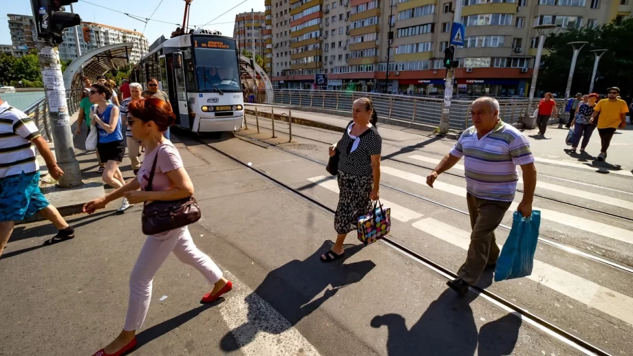 Милиони румънци може да останат без пенсии