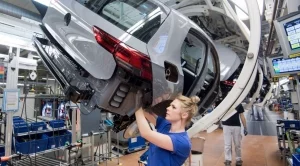 Германия може да изгуби над 400 000 работници заради електромобилите