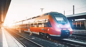 Виц за днес: Двама се запознават във влак