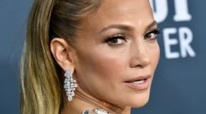 Джей Ло като Мадона и София Лорен за Guess (снимки)