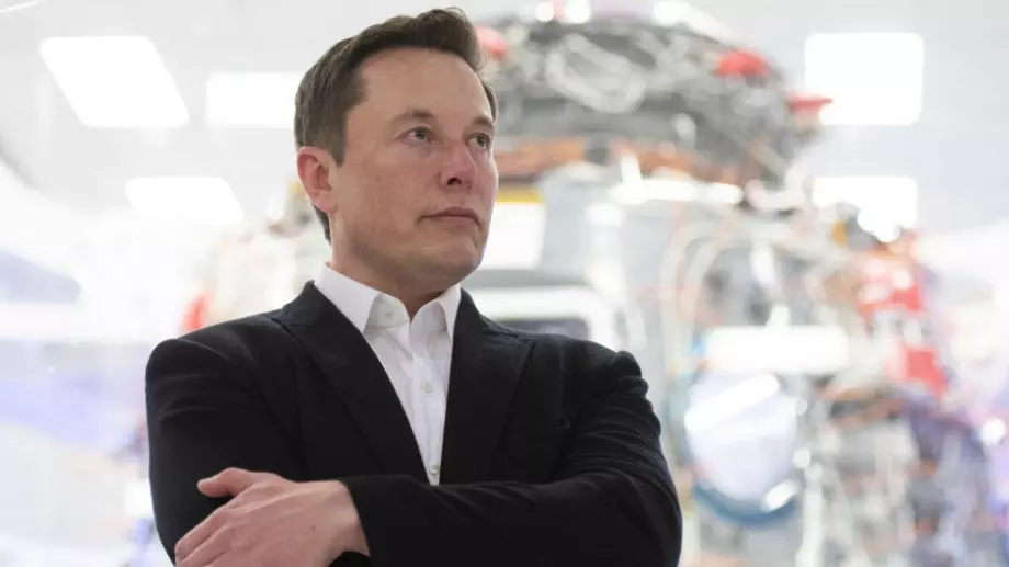 Илон Мъск показа новата си половинка (СНИМКИ)