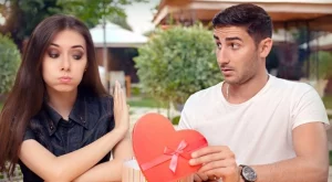 Най-досадният ви навик в любовта според зодията