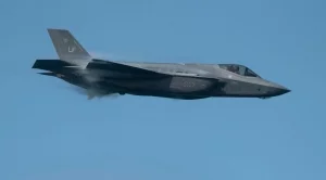  {{ otherArticle[0].article.title }} 