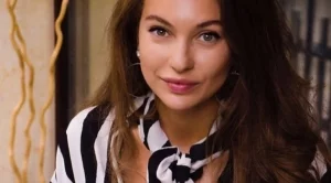 Никол Станкулова се показа без грим (снимки)