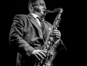 Кръстникът на суинга Ray Gelato идва за първи път в София