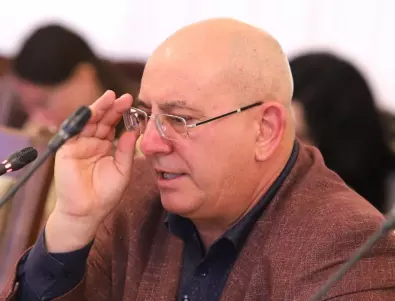Национална сигурност: Защо Борисов си затваря очите за Ревизоро?*