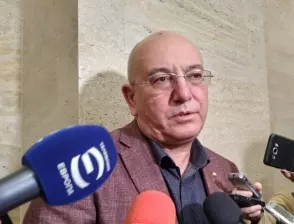 Кметовете на Радомир и Перник с обвинения към Емил Димитров