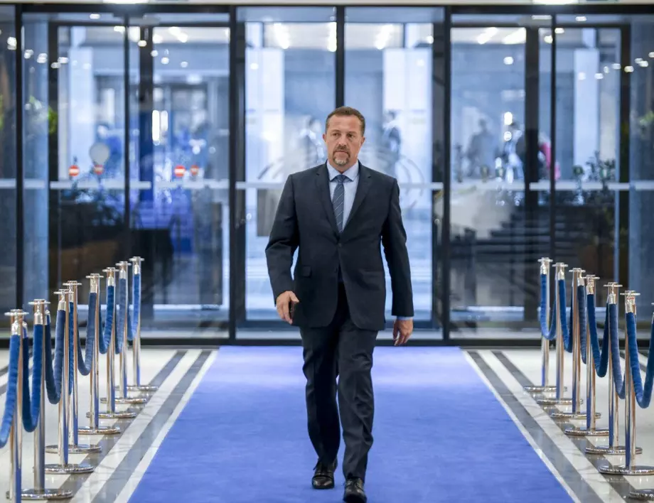 Иво Христов: Задкулисието нарочно търси разкол между Радев и БСП