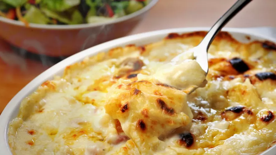 Огретен с тиквички и сирене