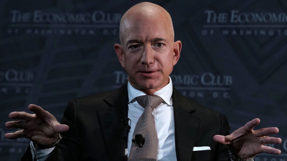 Джеф Безос официално ще напусне позицията изпълнителен директор на Amazon