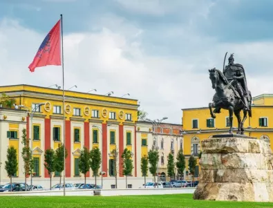 В Тирана: Протести срещу инициативата „Отворени Балкани“ 