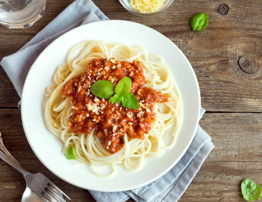 3 лесни рецепти за спагети с продукти от хладилника