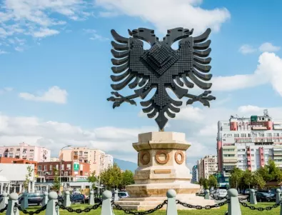 Искат връщане на смъртното наказание в Албания заради педофил 