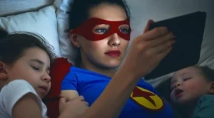 Майките: Твърде изморени, но вечно будни