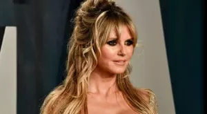 Хайди Клум показа супер тяло по бельо на 48 (СНИМКИ) 