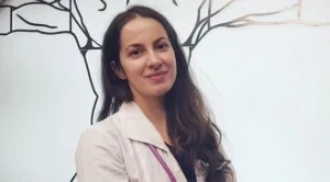 Млада лекарка: Оставам в България, защото държавата ми има нужда от мен