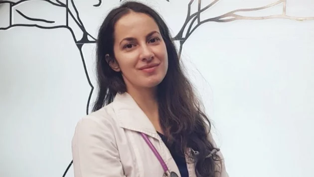 Млада лекарка: Оставам в България, защото държавата ми има нужда от мен