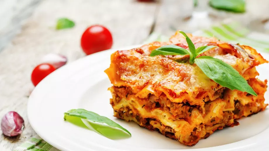 Бърза лазаня със спанак и сирена у дома
