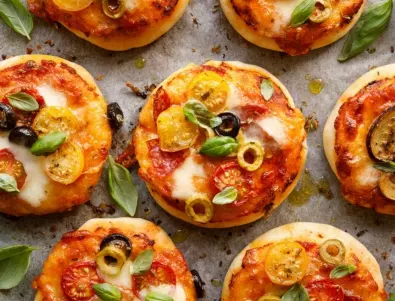 Ето как да направите мини пица у дома за нула време