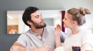 Разберете как можете да направите мъжа си щастлив  