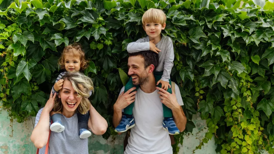 Емигрантите могат да вземат детски от чужбина