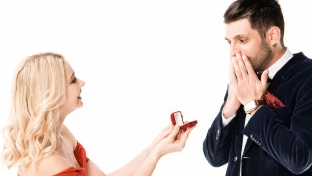 Приемливо ли е жената да предложи брак? 