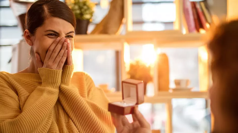 Зодиите, които ще се сгодят през декември